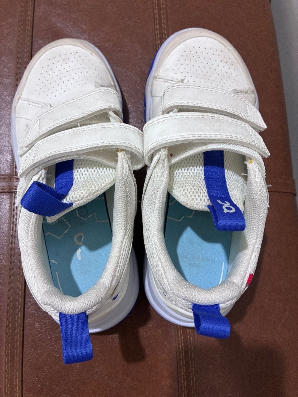 On The Roger Kids Sneakers Us Kids Boys sz 13 CloudTec